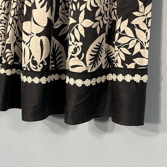 White House Black Market Silk Floral A-Line Skirt‎ Size 2 Pleated Embroidered - Picture 4 of 12